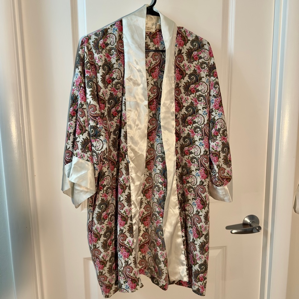 Victoria's Secret Pink and Cream Kimono Robe